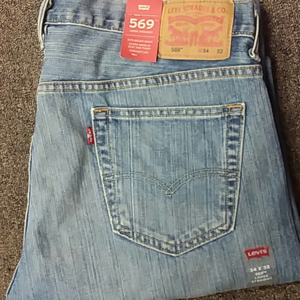 NWT Levi's 569 loose fit straight denim jeans